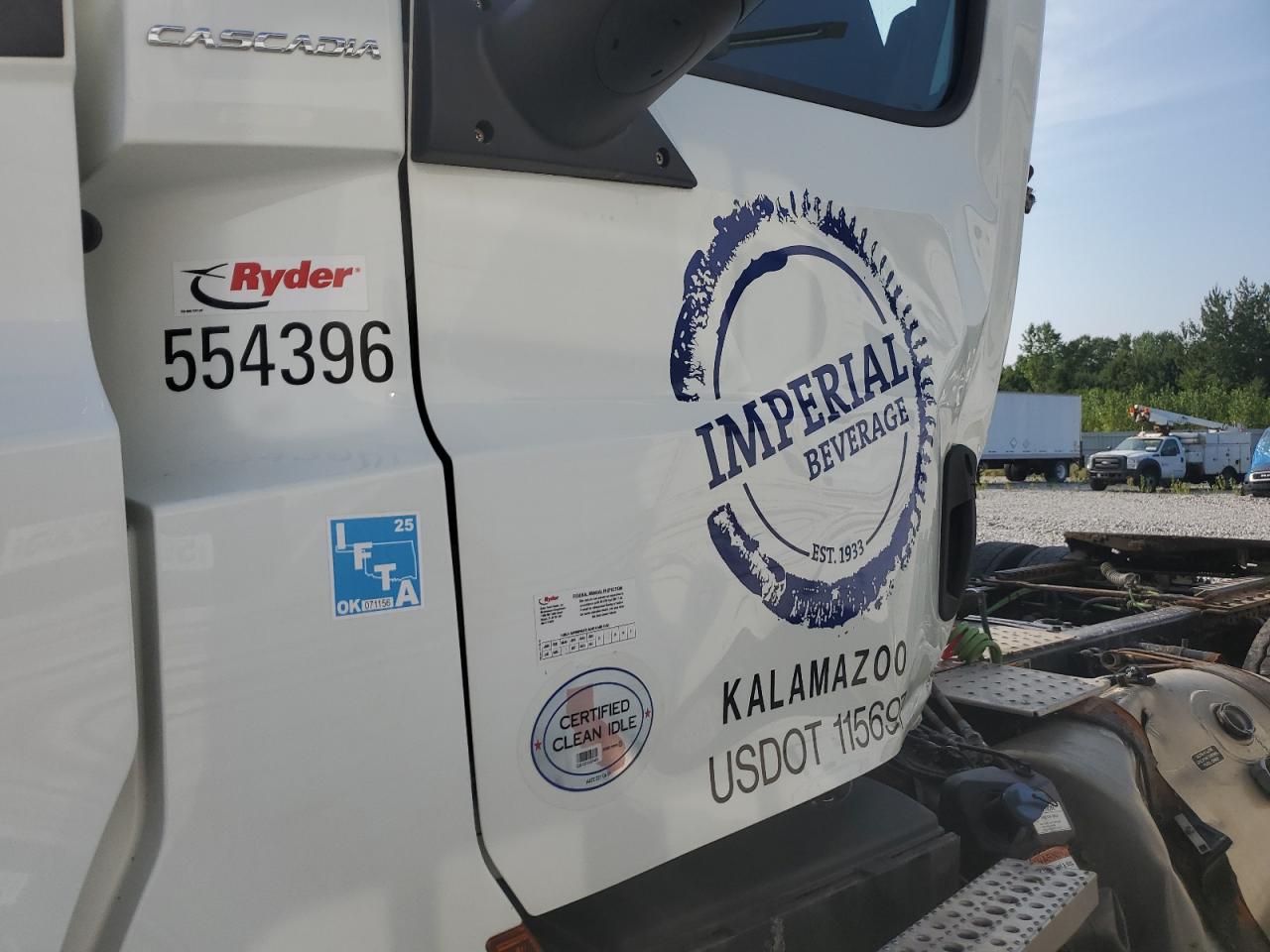 Lot #3275556039 2022 FREIGHTLINER CASCADIA 1