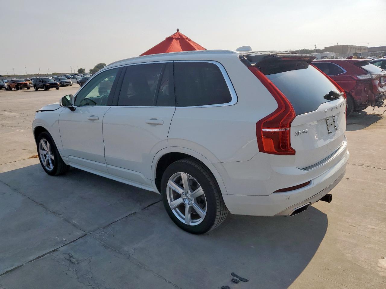 VOLVO XC90 T6 MOMENTUM