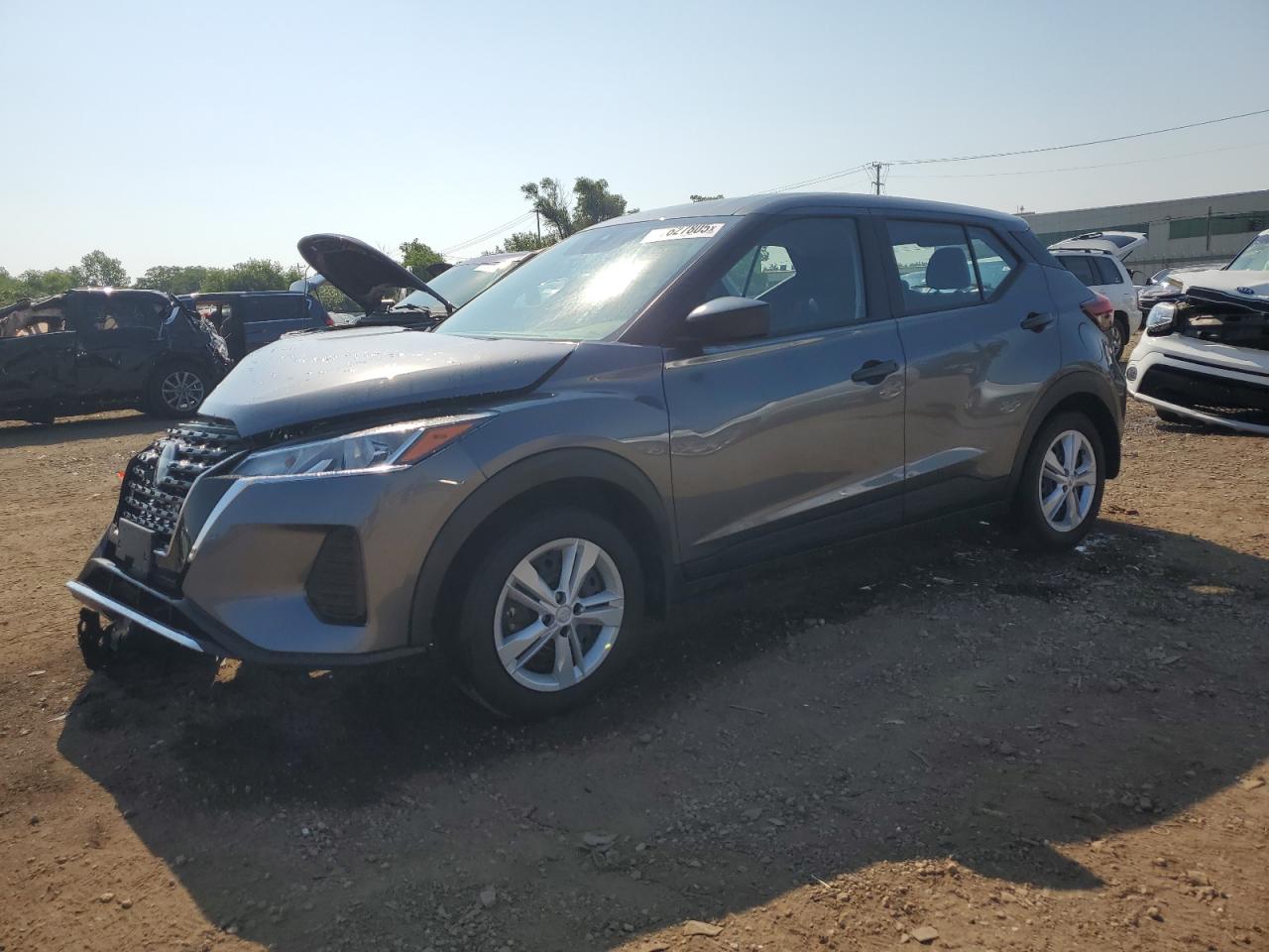 NISSAN KICKS S