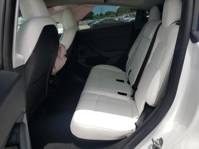 2024 TESLA MODEL Y 7SAYGDED1RF169415