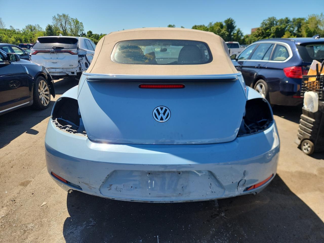 Lot #3317702070 2014 VOLKSWAGEN BEETLE