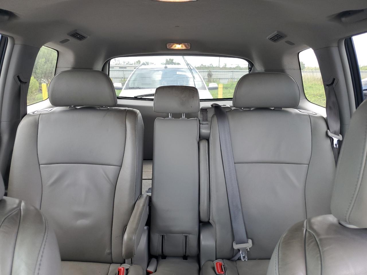 TOYOTA HIGHLANDER BASE