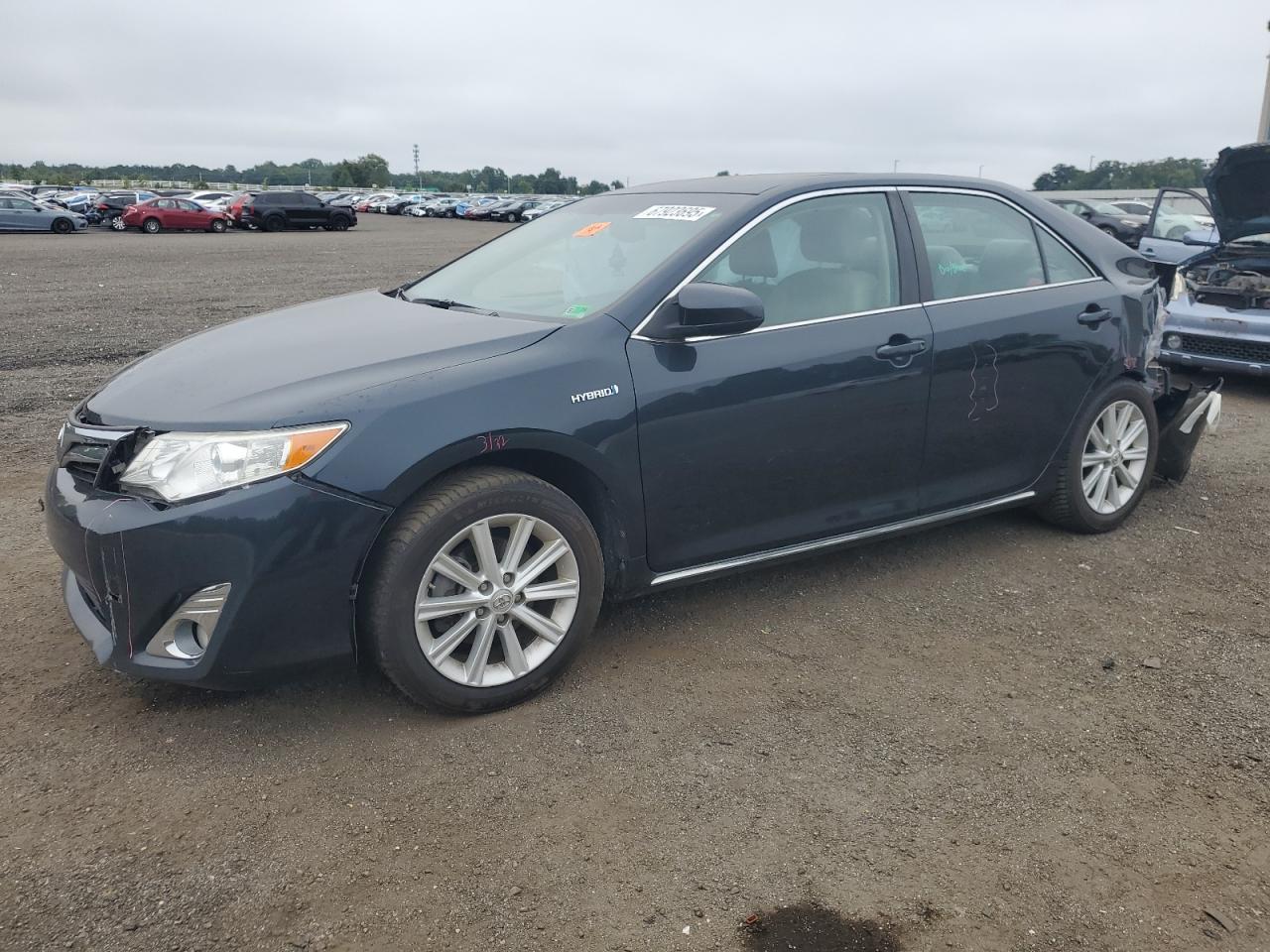 TOYOTA CAMRY HYBRID