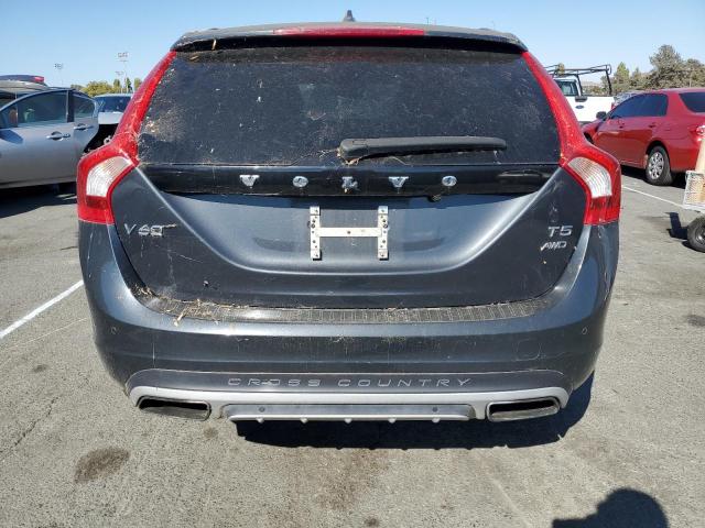 2015 VOLVO V60 CROSS YV4612HK1F1001411