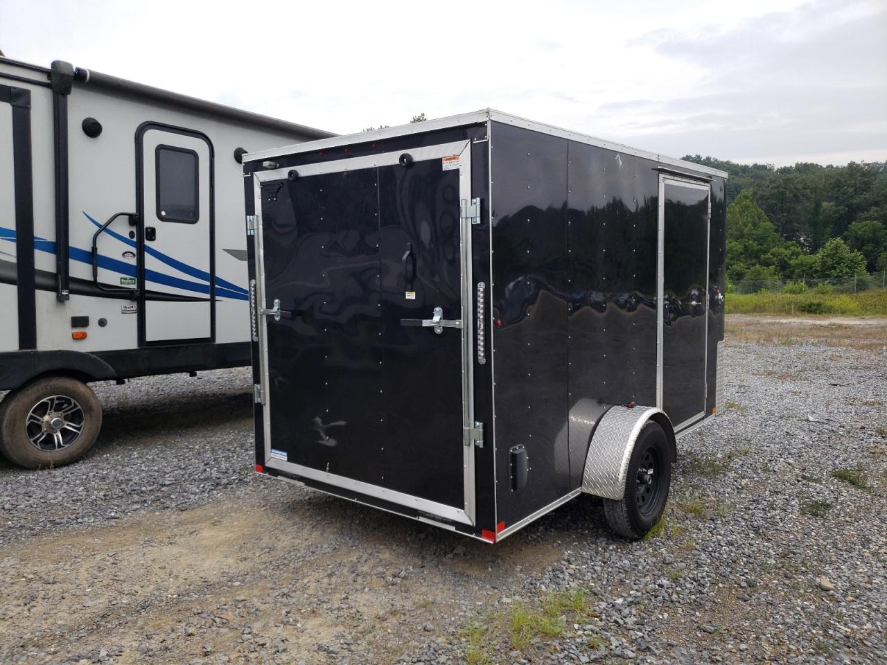 Lot #3215150602 2025 CARRY-ON UNKNOWN