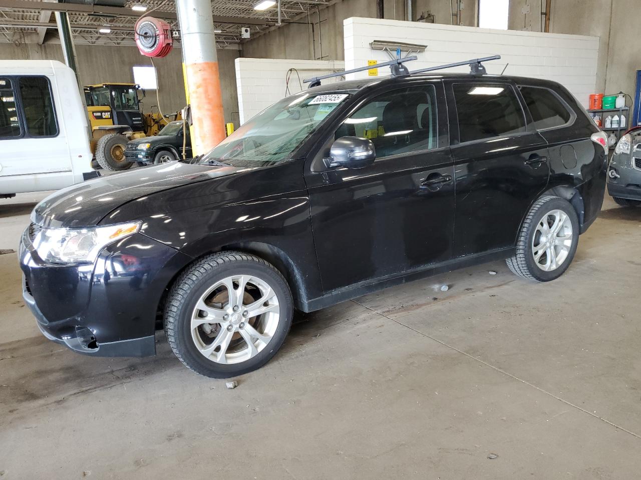 MITSUBISHI OUTLANDER SE