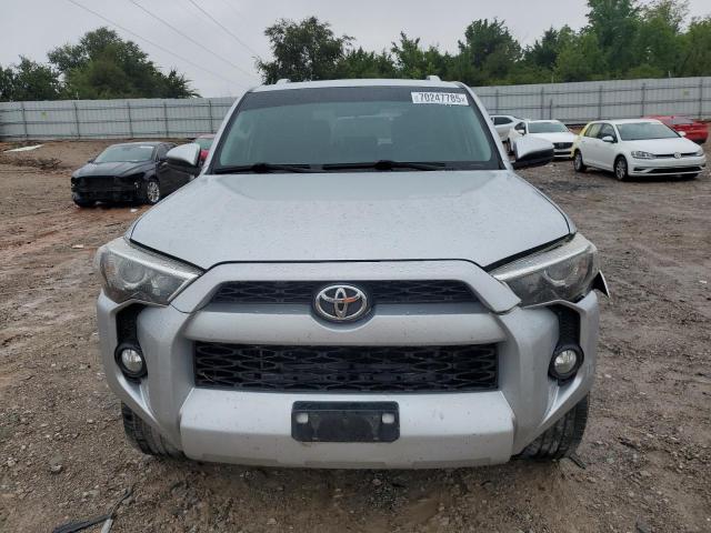 2018 TOYOTA 4RUNNER SR JTEBU5JR0J5523848