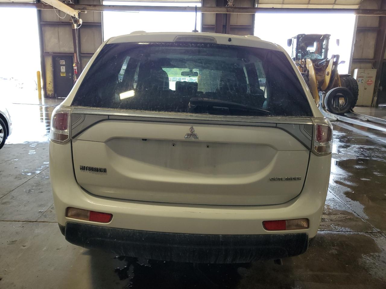 MITSUBISHI OUTLANDER SE