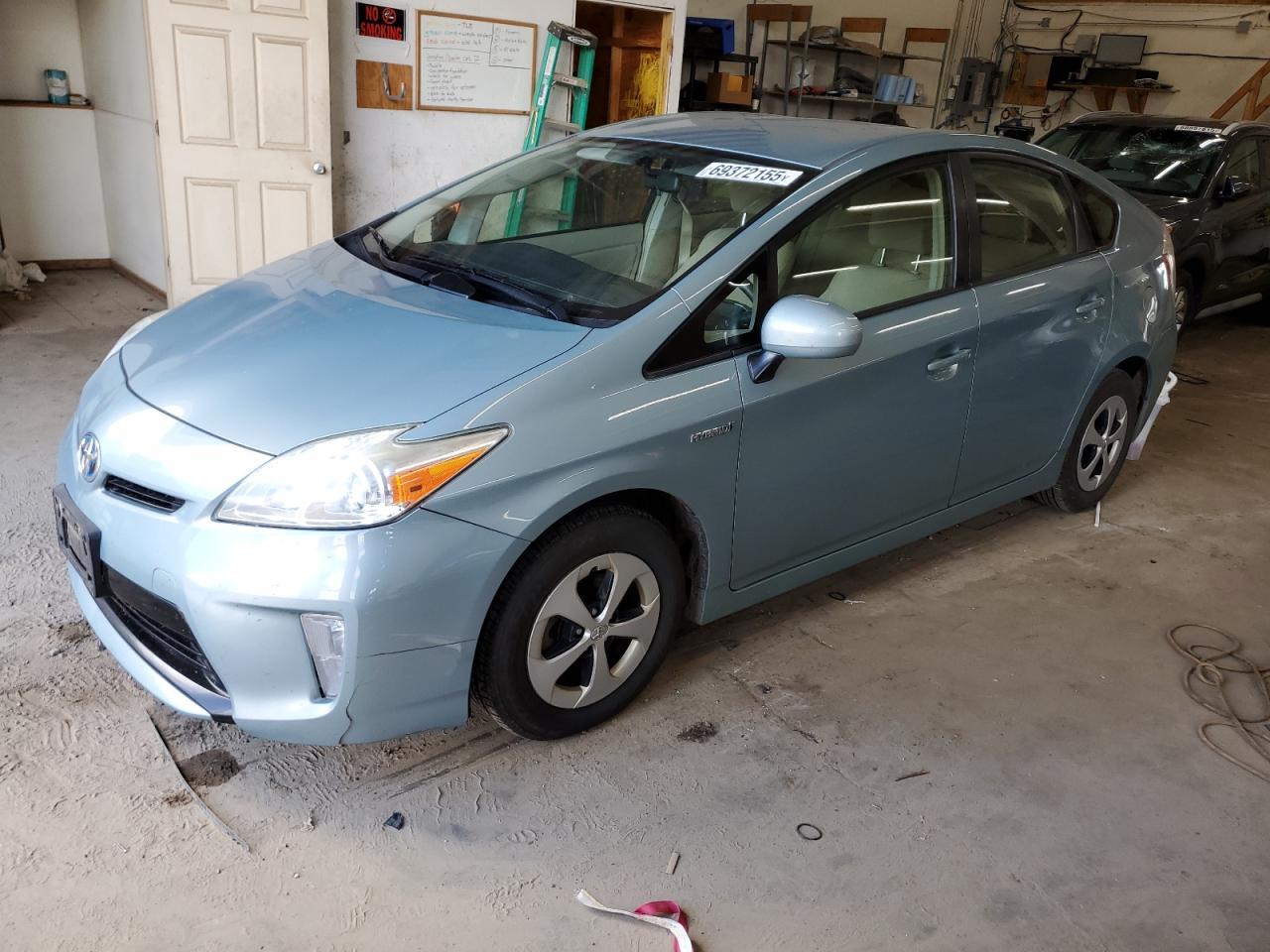 TOYOTA PRIUS