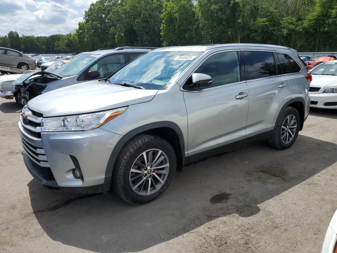 TOYOTA HIGHLANDER SE
