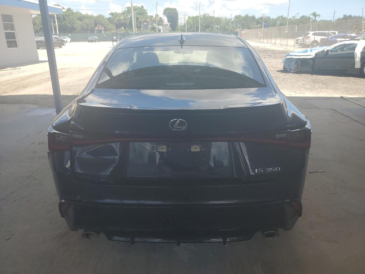 LEXUS IS 350 F SPORT DESIGN