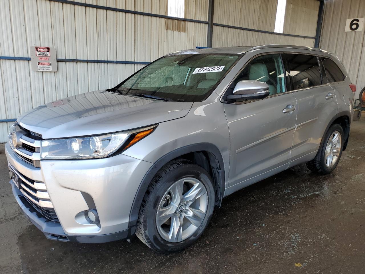 TOYOTA HIGHLANDER LIMITED
