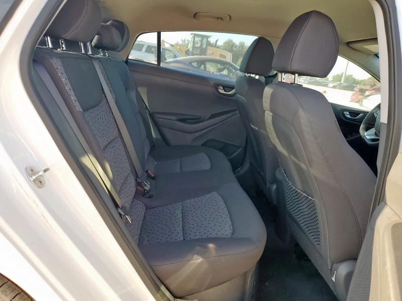 2018 HYUNDAI IONIQ BLUE KMHC65LC0JU075396