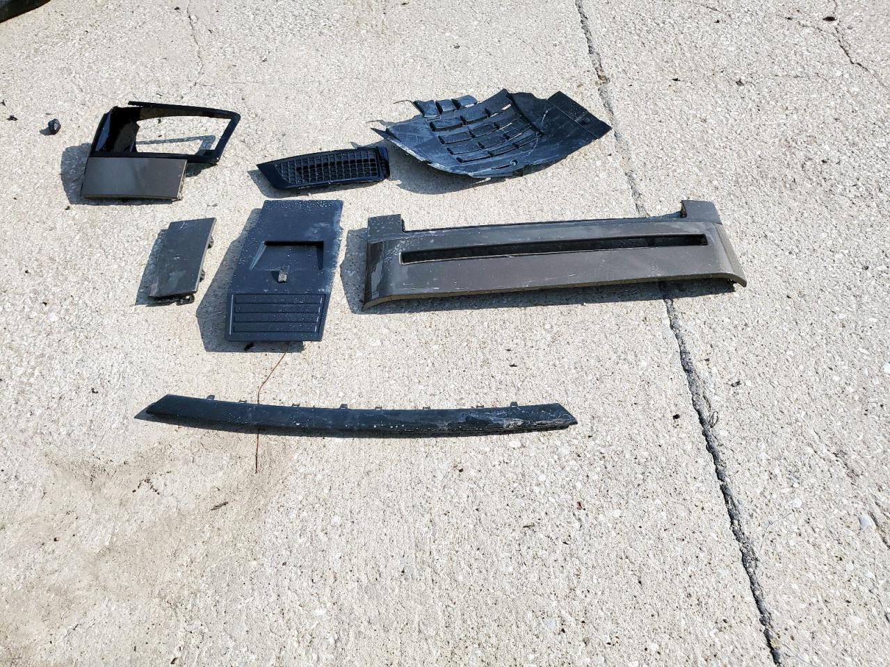 LAND ROVER DEFENDER 110 X-DYNAMIC SE