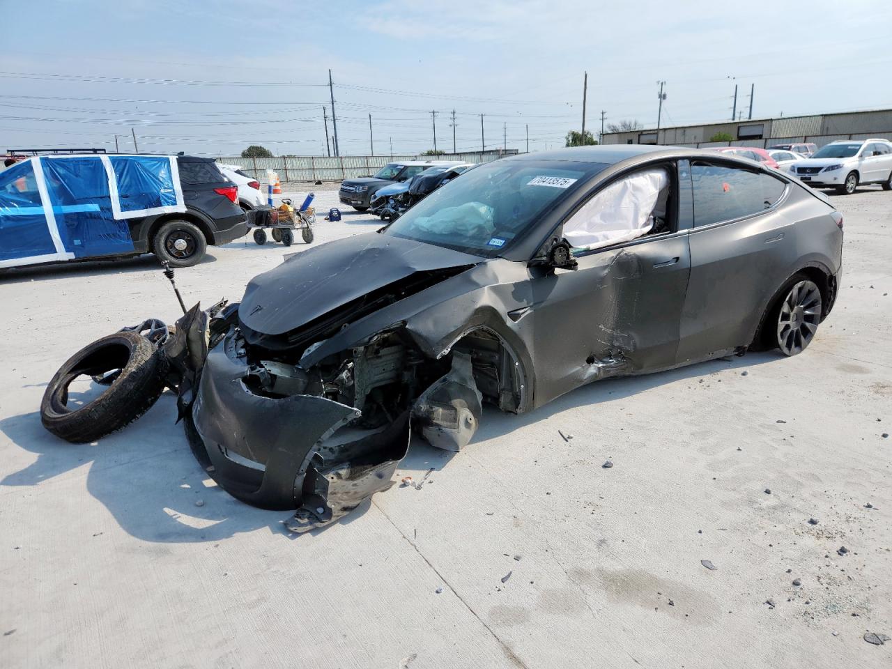TESLA MODEL Y