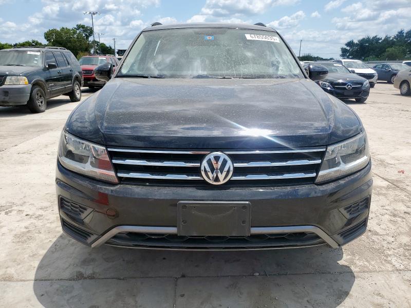2018 VOLKSWAGEN TIGUAN SE - 3VV3B7AX6JM059887