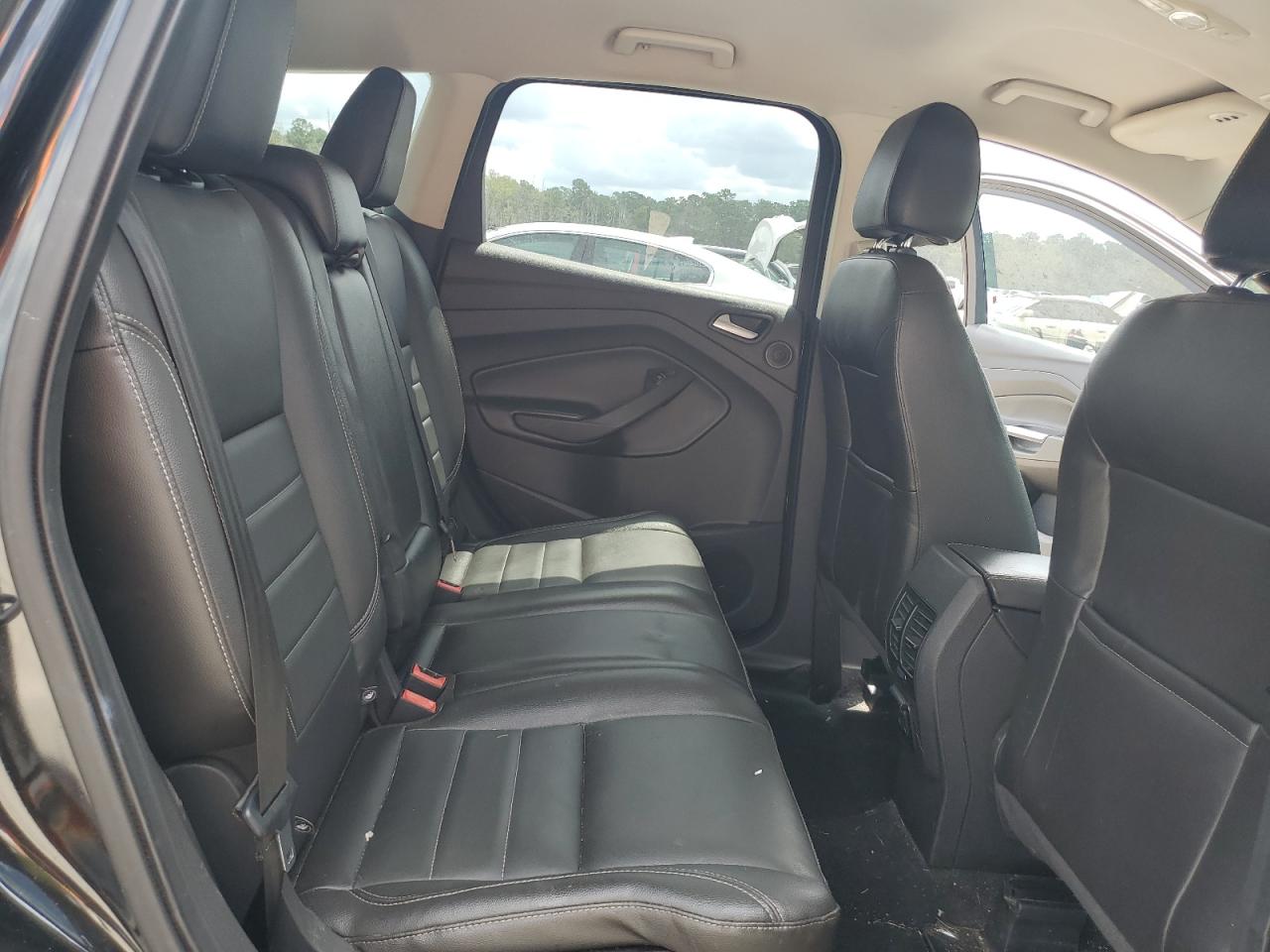 FORD ESCAPE TITANIUM