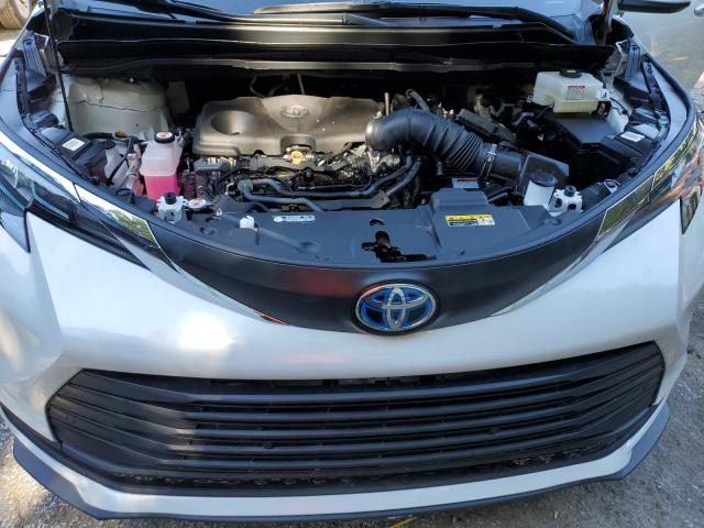 2025 TOYOTA SIENNA XLE 5TDYRKEC2SS258012