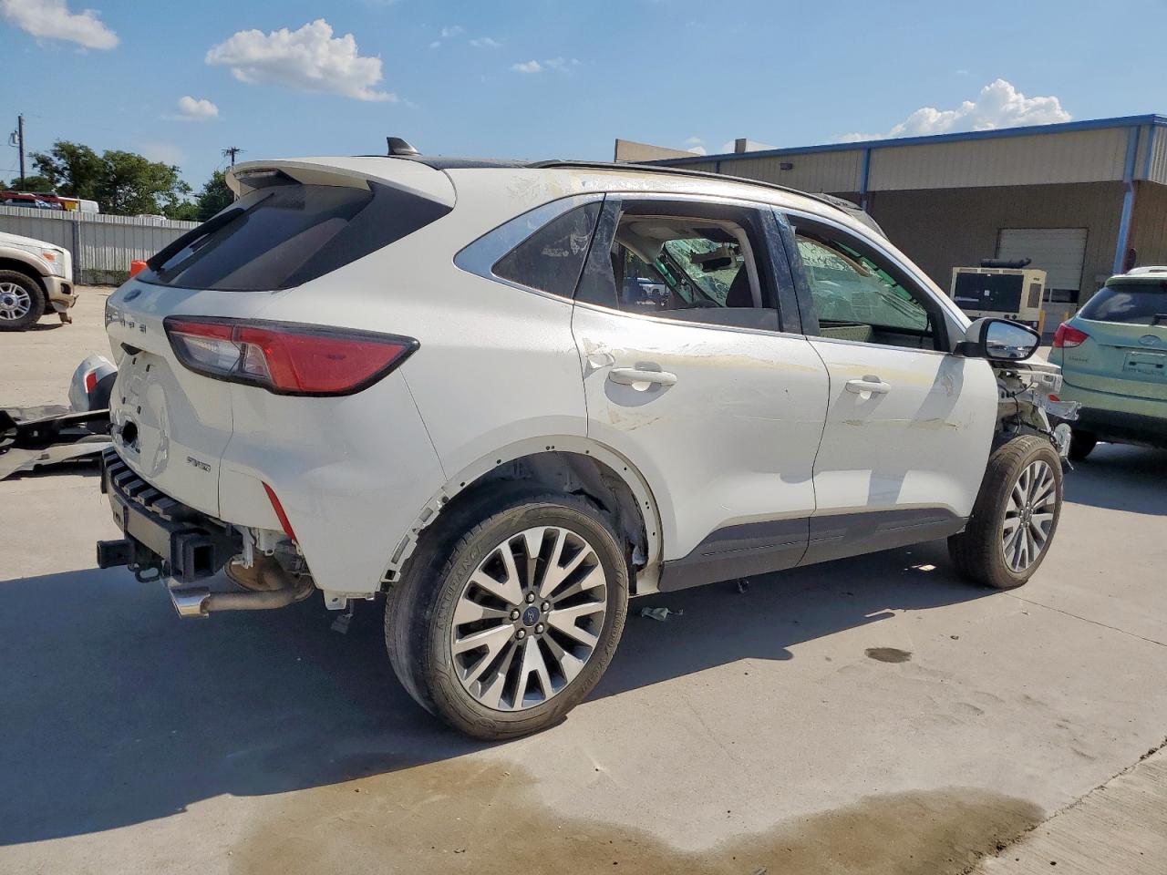 FORD ESCAPE TITANIUM