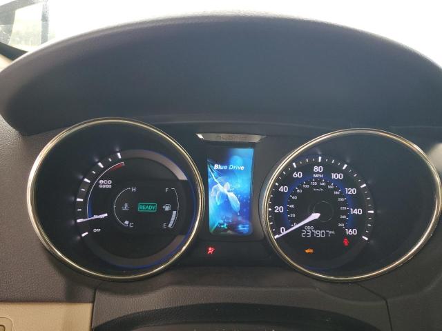 2011 HYUNDAI SONATA HYB - KMHEC4A44BA011369