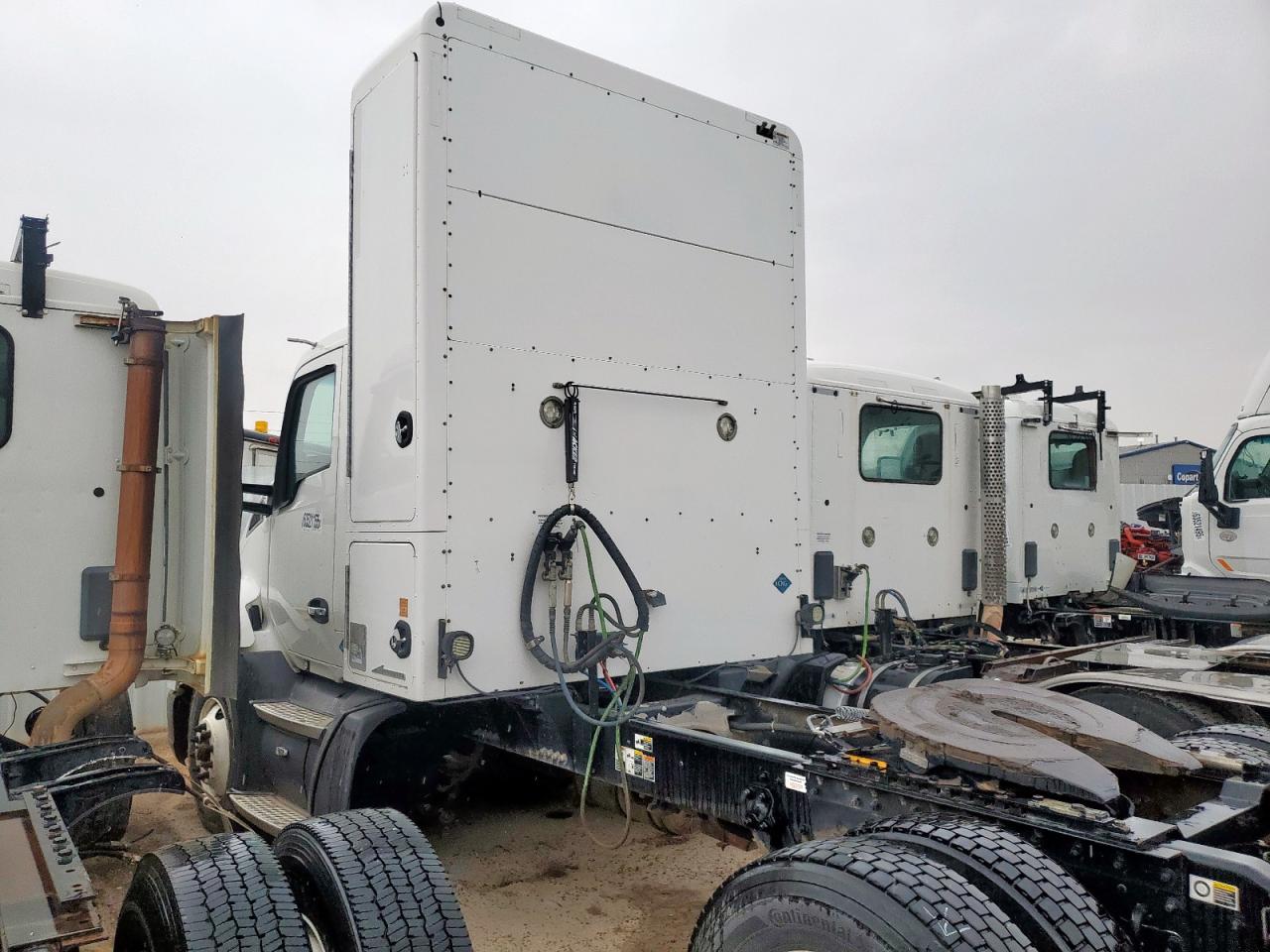 Lot #3284643374 2017 KENWORTH T680