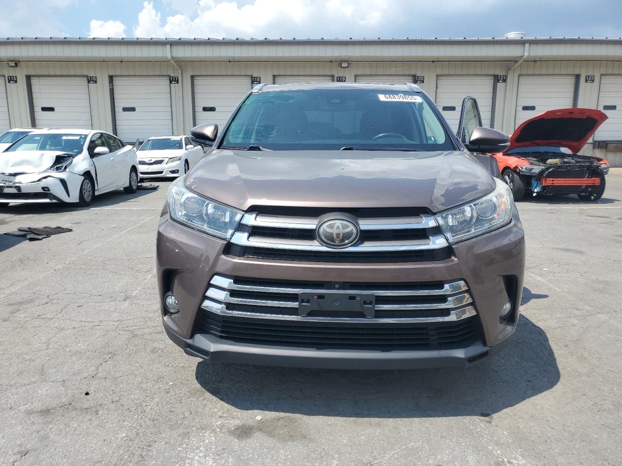 TOYOTA HIGHLANDER LIMITED