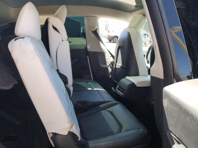 2022 TESLA MODEL Y 7SAYGAEE9NF362977