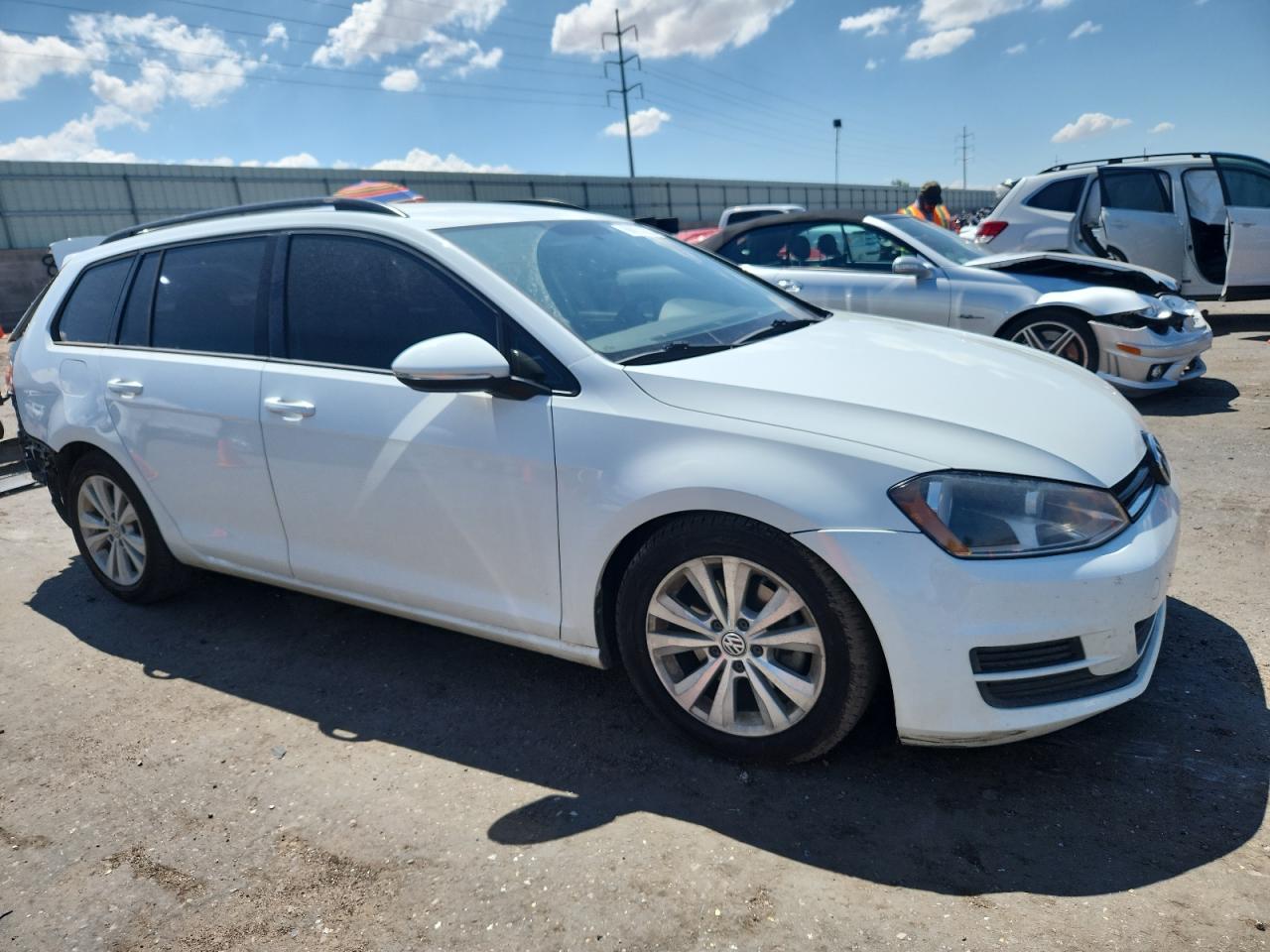 VOLKSWAGEN GOLF SPORTSVAN S