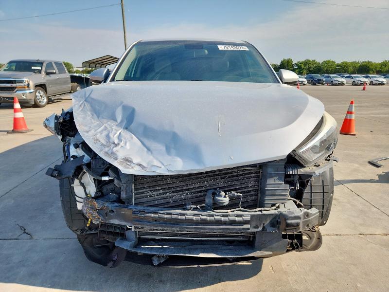2017 HYUNDAI TUCSON SE KM8J23A48HU267436