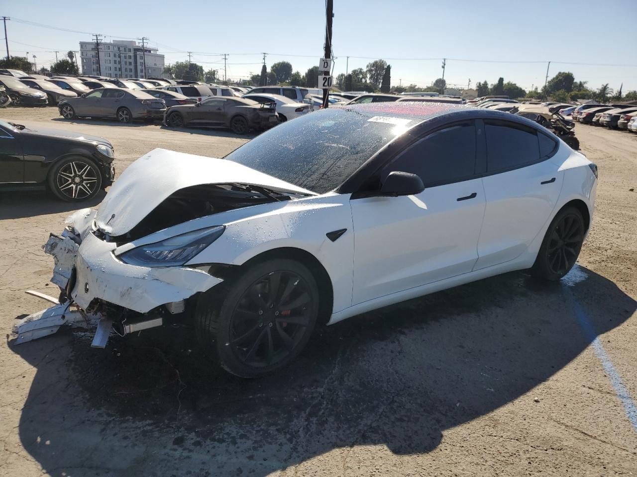 TESLA MODEL 3