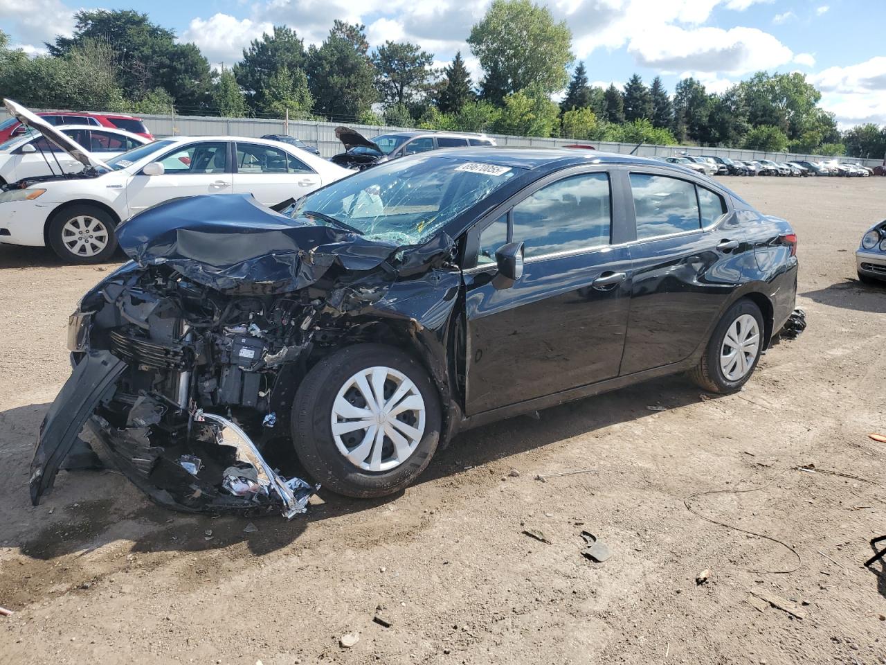 NISSAN VERSA S