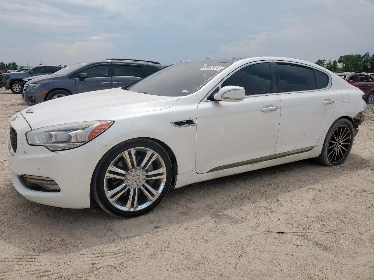 KIA K900