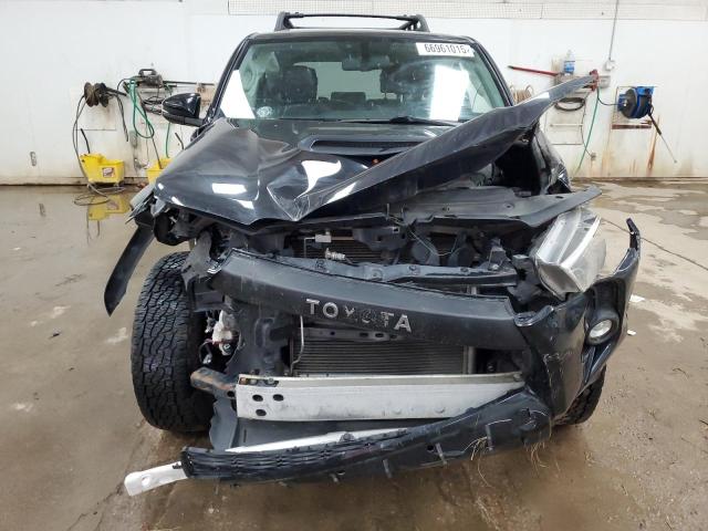 2019 TOYOTA 4RUNNER SR JTEBU5JR8K5696731