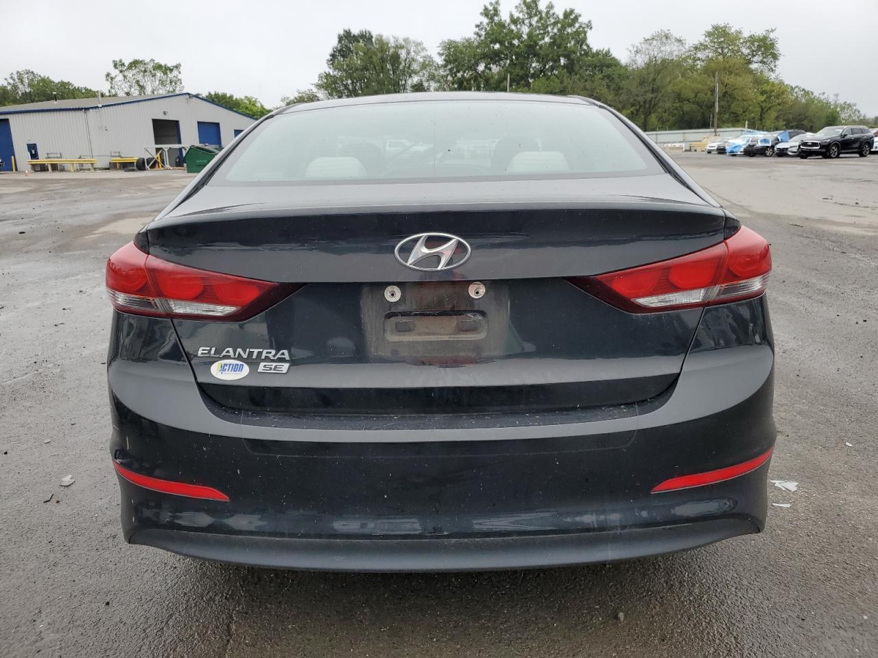 HYUNDAI ELANTRA SE