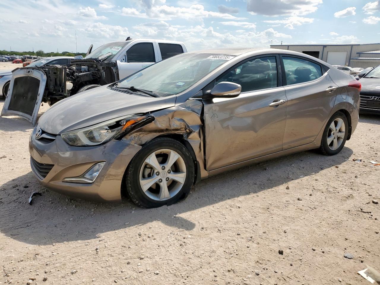 HYUNDAI ELANTRA SE