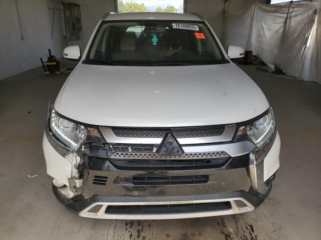 MITSUBISHI OUTLANDER SE