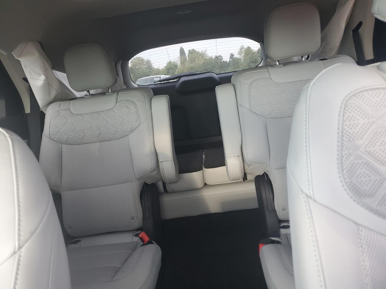 FORD EXPLORER PLATINUM