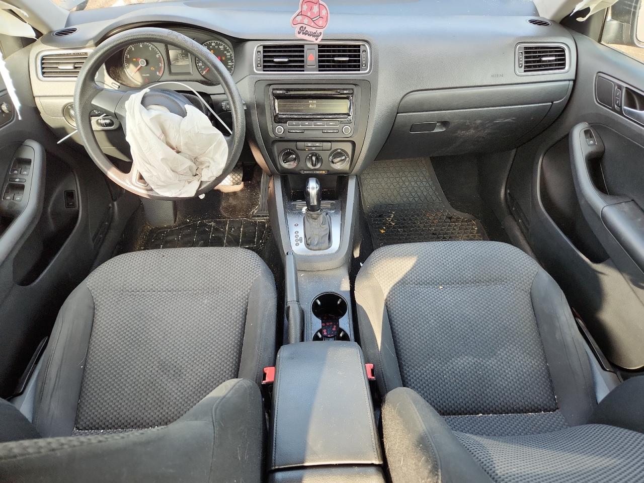 VOLKSWAGEN JETTA BASE