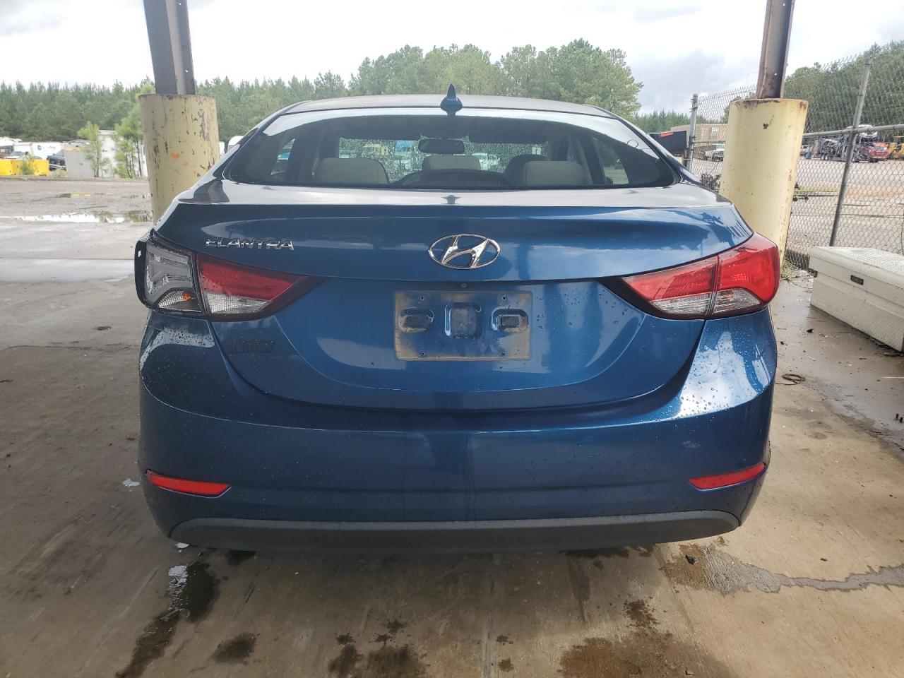 HYUNDAI ELANTRA SE