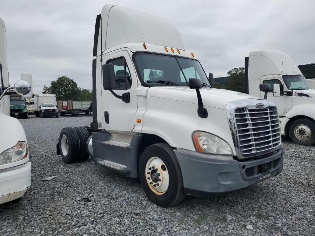 Global Auto Auctions: 2015 FREIGHTLINER CASCADIA