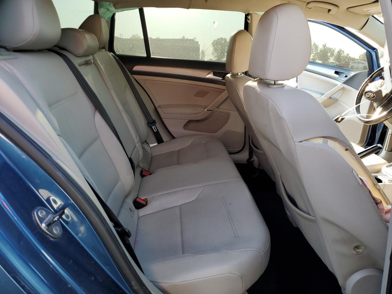 VOLKSWAGEN GOLF SPORTSVAN S