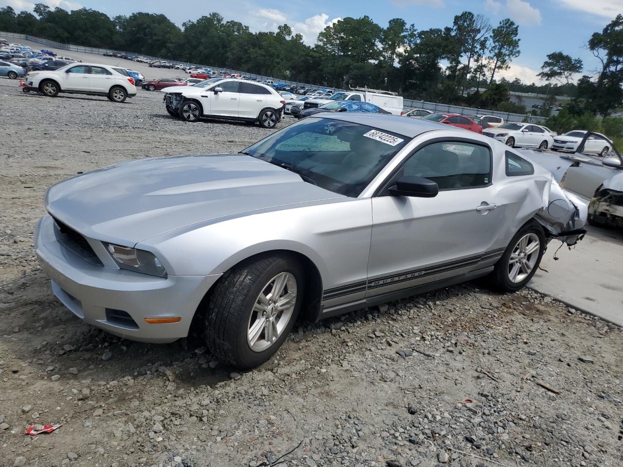 FORD MUSTANG