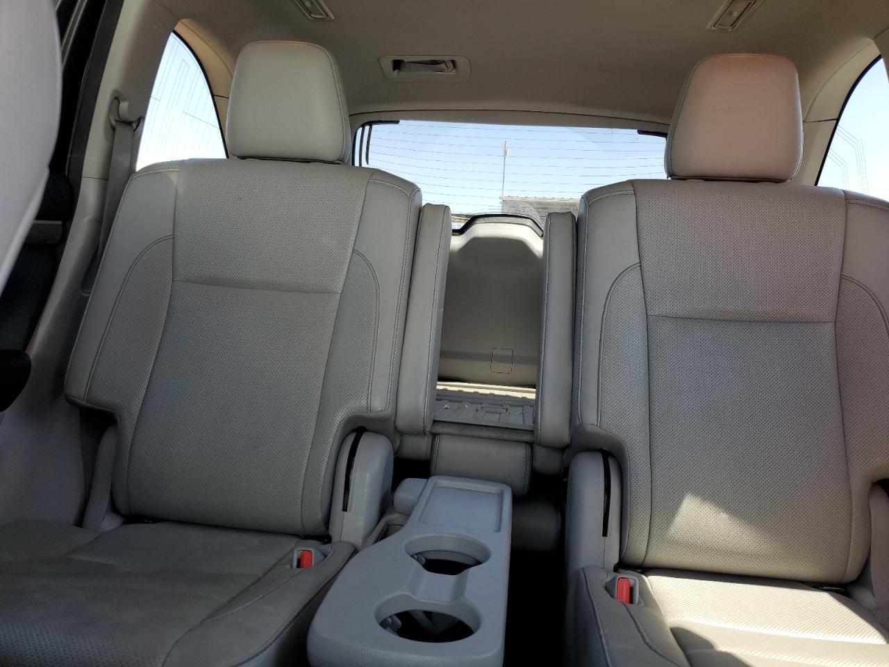 TOYOTA HIGHLANDER LIMITED