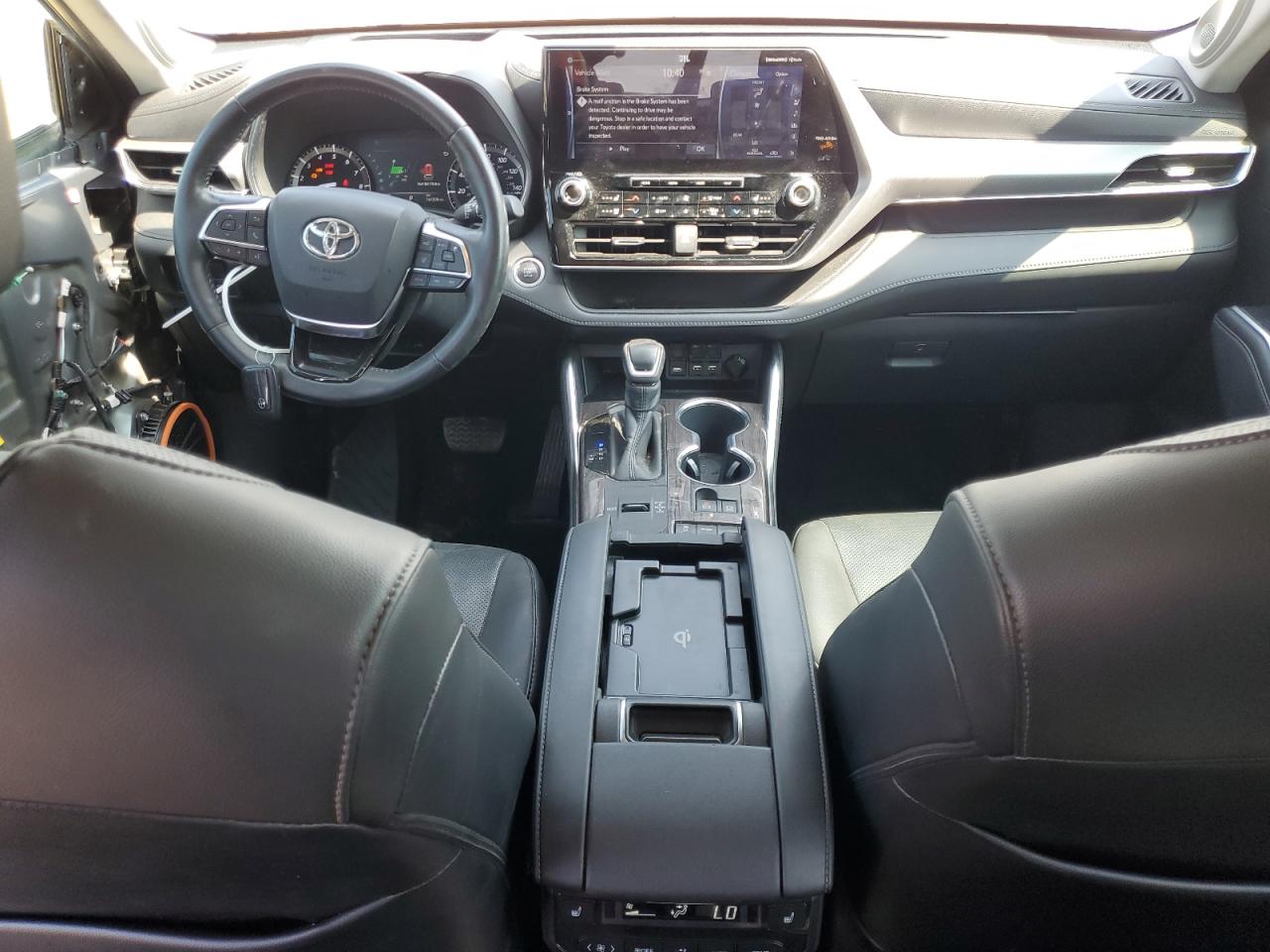 TOYOTA HIGHLANDER PLATINUM