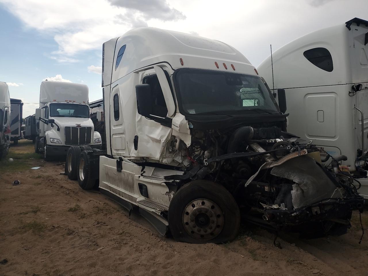 Lot #3259189979 2022 FREIGHTLINER CASCADIA 1