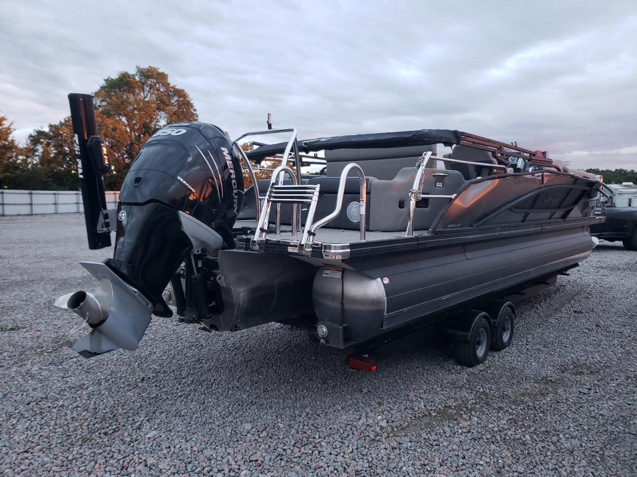 Lot #3227244904 2022 BARLETTA TRITOON