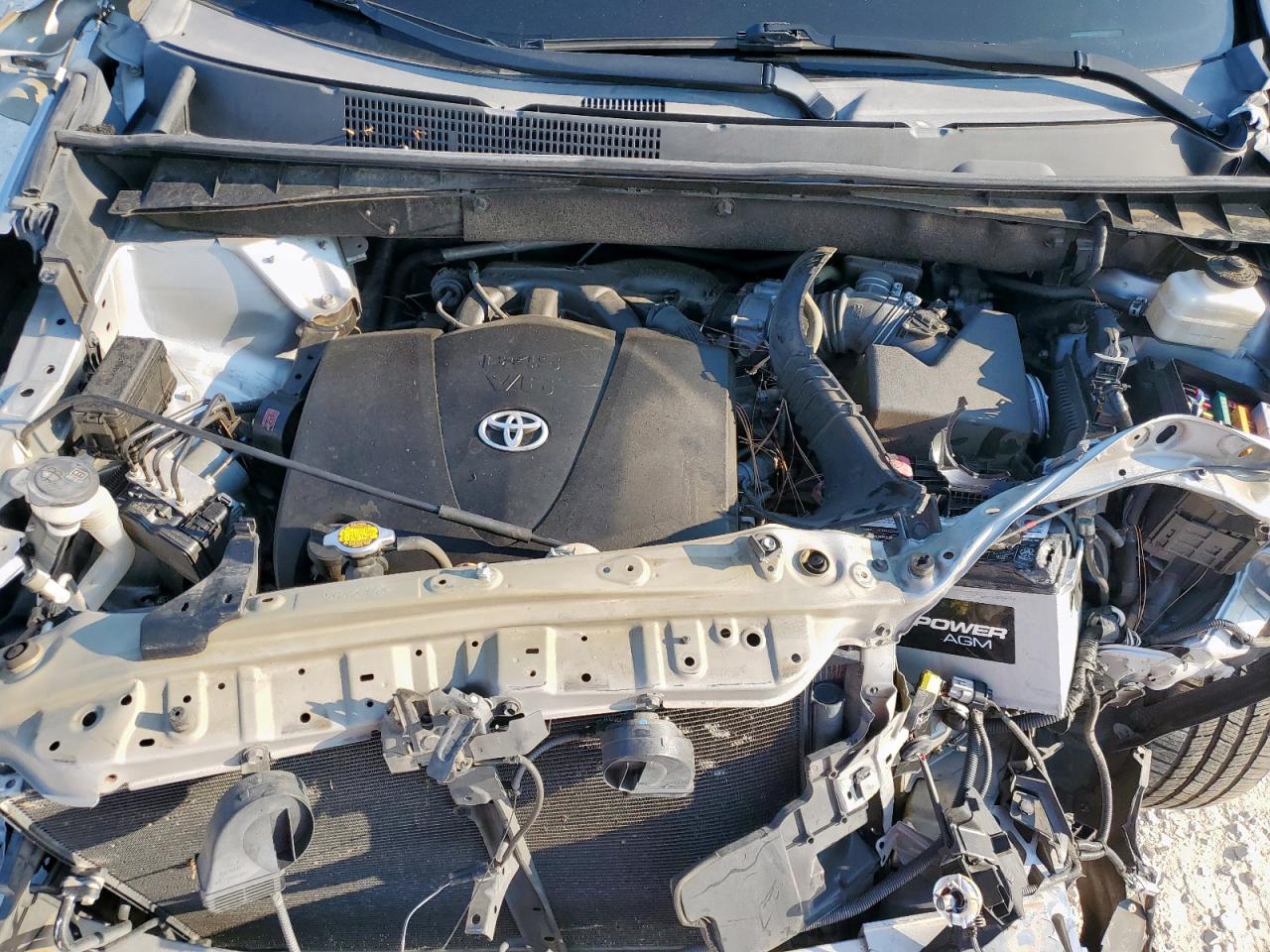 TOYOTA HIGHLANDER LE