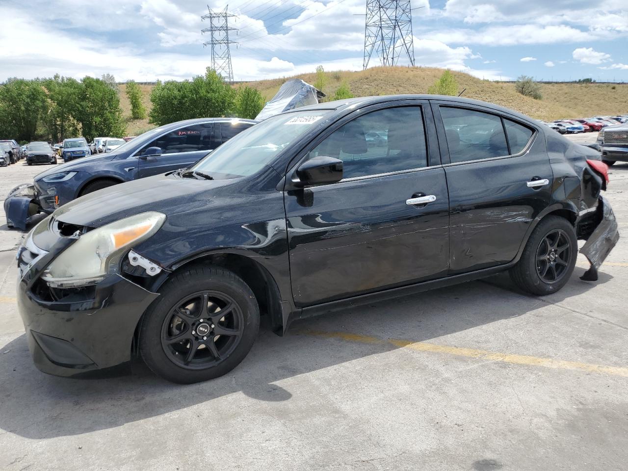 NISSAN VERSA S