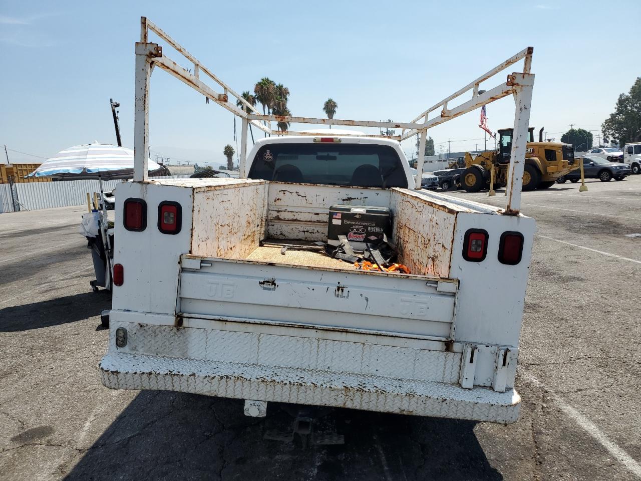 Lot #3308388318 2002 FORD F350 SRW S