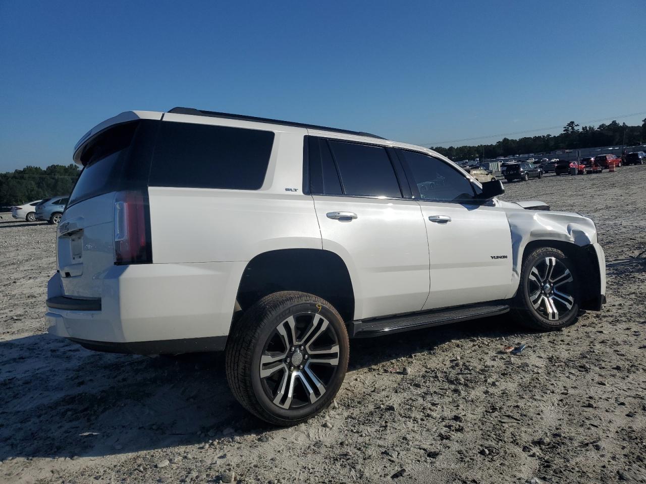 GMC YUKON SLT